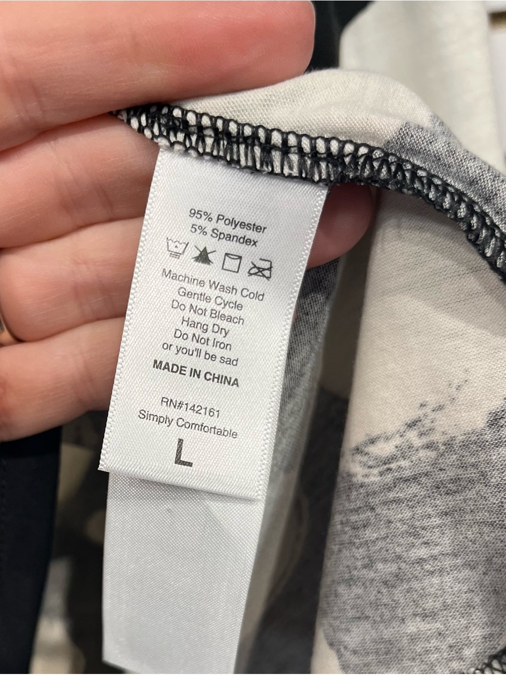 LuLaRoe Lynnae tee size large - Picture 4 of 10